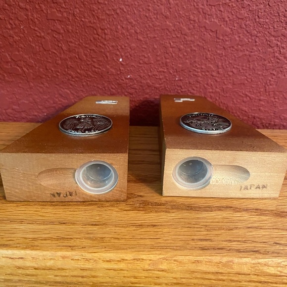 Vintage Hawaii surfing Hula girl salt and pepper shakers - Picture 7 of 7